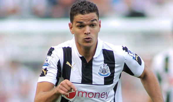 Newcastle urge Ben Arfa to sign a new deal 