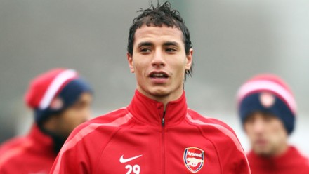 Chamakh joins West Ham on loan 