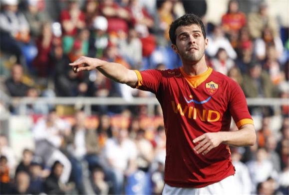 Miralem Pjanic: &quot;Barcelona are tracking me&quot;