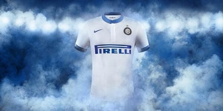 «Интер» представил гостевую форму на сезон-2013/14 (ФОТО)